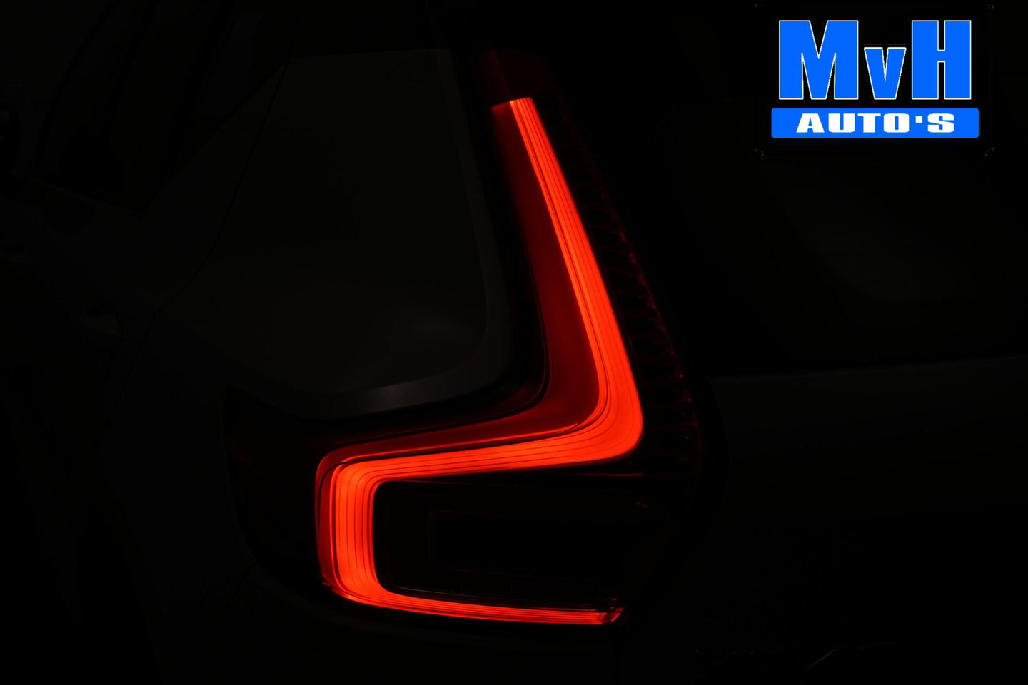 Volvo XC40 1.5 T4 Recharge R-Design|PARELMOER|CAMERA|ACC|LED