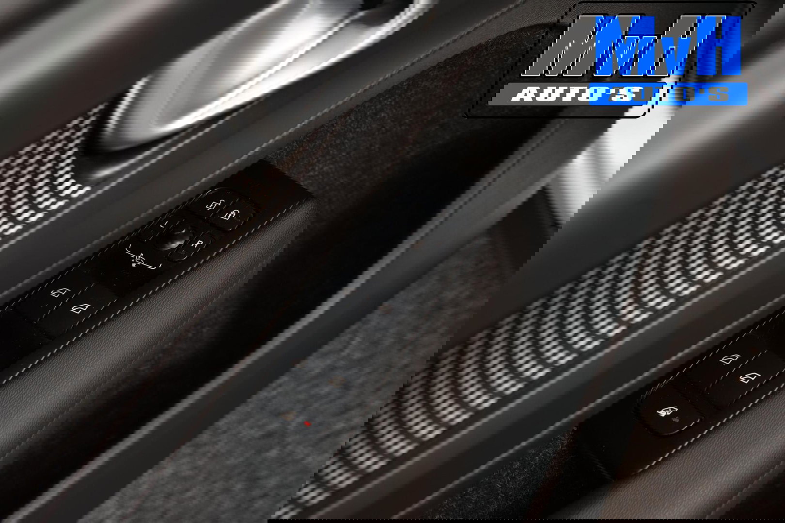 Volvo XC40 1.5 T4 Recharge R-Design|PARELMOER|CAMERA|ACC|LED