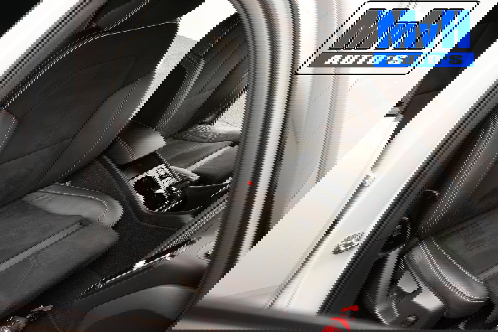 Volvo XC40 1.5 T4 Recharge R-Design|PARELMOER|CAMERA|ACC|LED