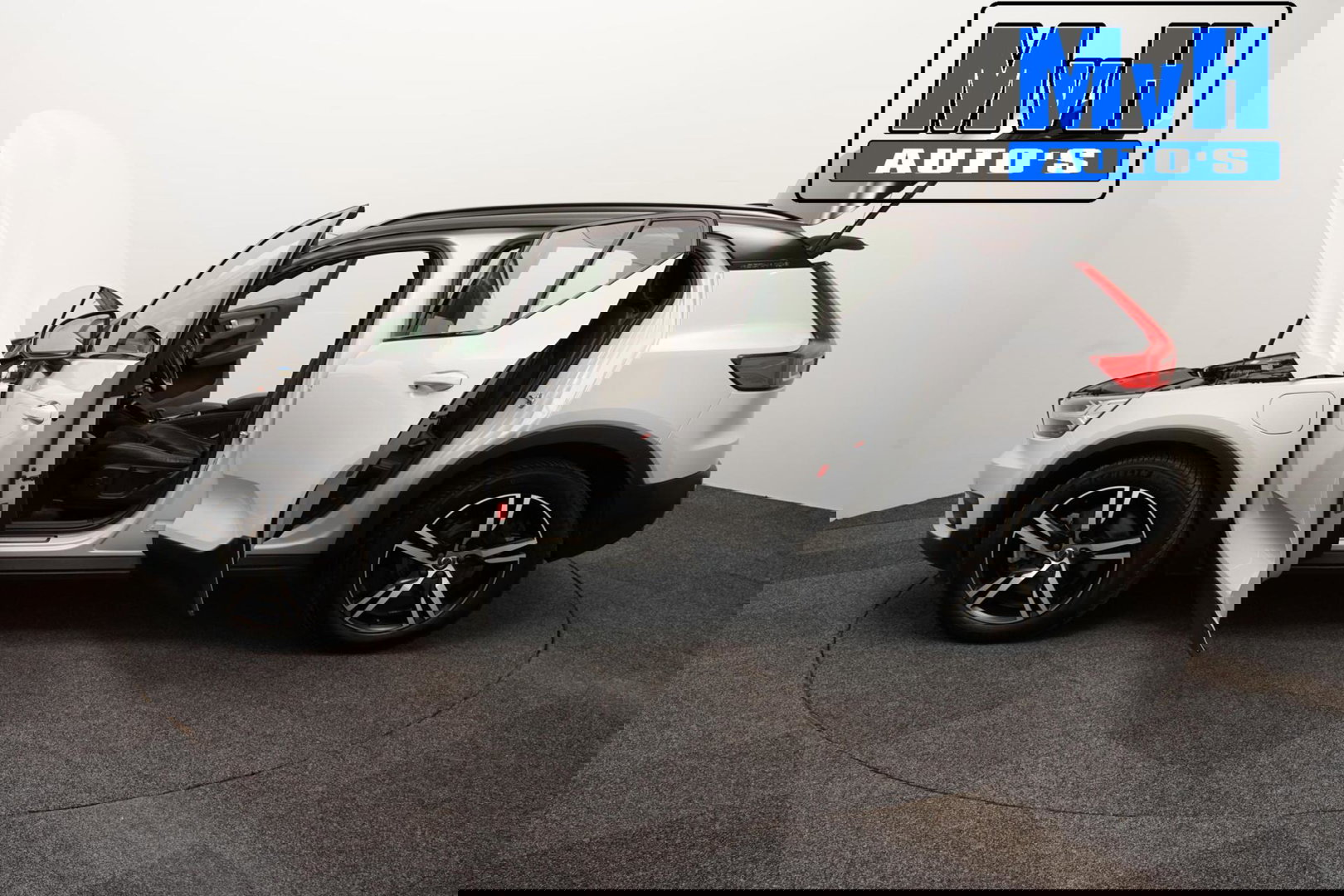 Volvo XC40 1.5 T4 Recharge R-Design|PARELMOER|CAMERA|ACC|LED