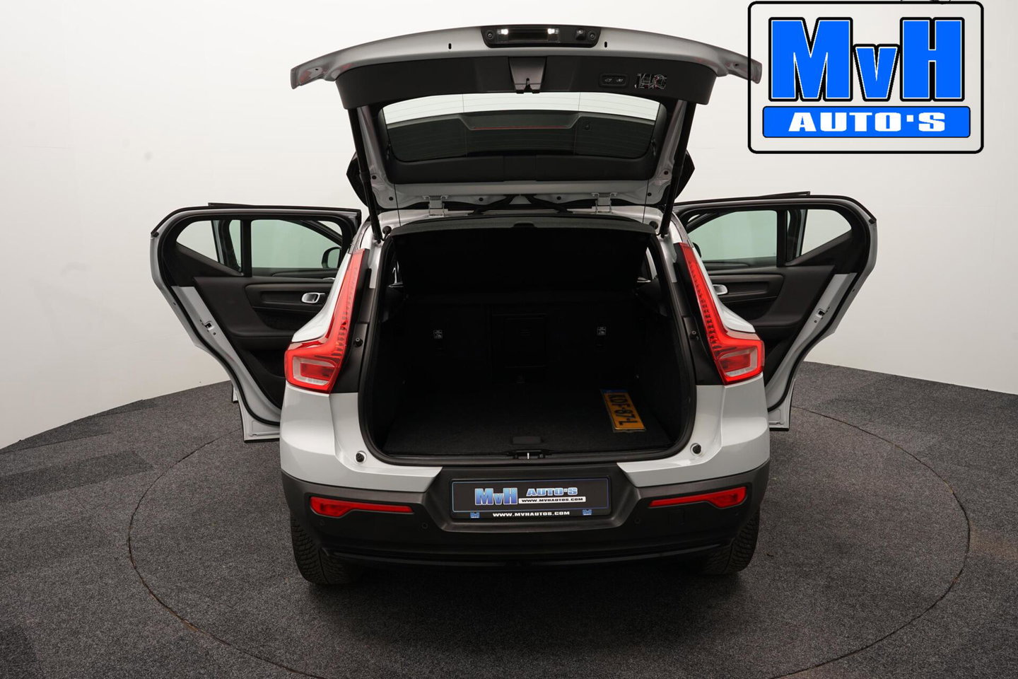 Volvo XC40 1.5 T4 Recharge R-Design|PARELMOER|CAMERA|ACC|LED