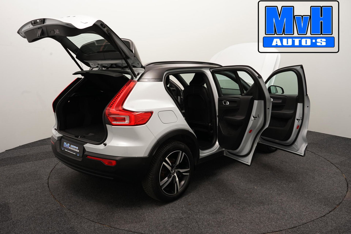 Volvo XC40 1.5 T4 Recharge R-Design|PARELMOER|CAMERA|ACC|LED