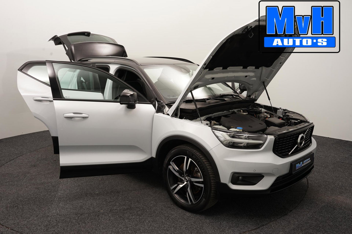 Volvo XC40 1.5 T4 Recharge R-Design|PARELMOER|CAMERA|ACC|LED