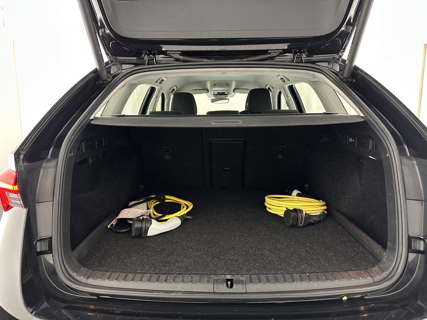 Škoda Octavia Combi 1.4 TSI iV PHEV Business Edition (Plug-in) (INCL.BTW) *FULL-LED | DIGI-COCKPIT | COMFORTSEATS | NAVI-FULLMAP | PRIVACY-GLASS | DAB | SHIFT-PADDLES | ECC | PDC | CRUISE | TOWBAR | 18''ALU*