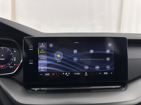 Škoda Octavia Combi 1.4 TSI iV PHEV Business Edition (Plug-in) (INCL.BTW) *FULL-LED | DIGI-COCKPIT | COMFORTSEATS | NAVI-FULLMAP | PRIVACY-GLASS | DAB | SHIFT-PADDLES | ECC | PDC | CRUISE | TOWBAR | 18''ALU*