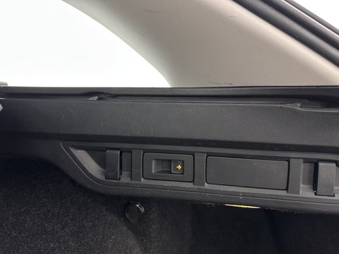 Škoda Octavia Combi 1.4 TSI iV PHEV Business Edition (Plug-in) (INCL.BTW) *FULL-LED | DIGI-COCKPIT | COMFORTSEATS | NAVI-FULLMAP | PRIVACY-GLASS | DAB | SHIFT-PADDLES | ECC | PDC | CRUISE | TOWBAR | 18''ALU*