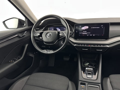 Škoda Octavia Combi 1.4 TSI iV PHEV Business Edition (Plug-in) (INCL.BTW) *FULL-LED | DIGI-COCKPIT | COMFORTSEATS | NAVI-FULLMAP | PRIVACY-GLASS | DAB | SHIFT-PADDLES | ECC | PDC | CRUISE | TOWBAR | 18''ALU*