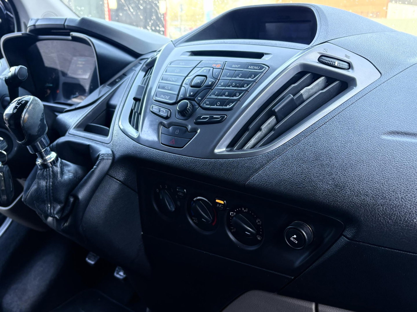 Ford Transit Custom 290 2.0 TDCI L2H1 Limited DC MARGE | 2X SCHUIFDEUR | VOORRUITVERWARMING | STOELVERWARMING | LEDER