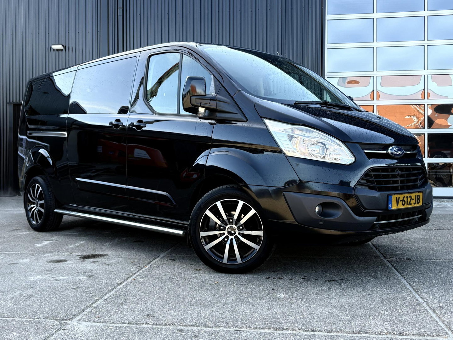 Ford Transit Custom 290 2.0 TDCI L2H1 Limited DC MARGE | 2X SCHUIFDEUR | VOORRUITVERWARMING | STOELVERWARMING | LEDER