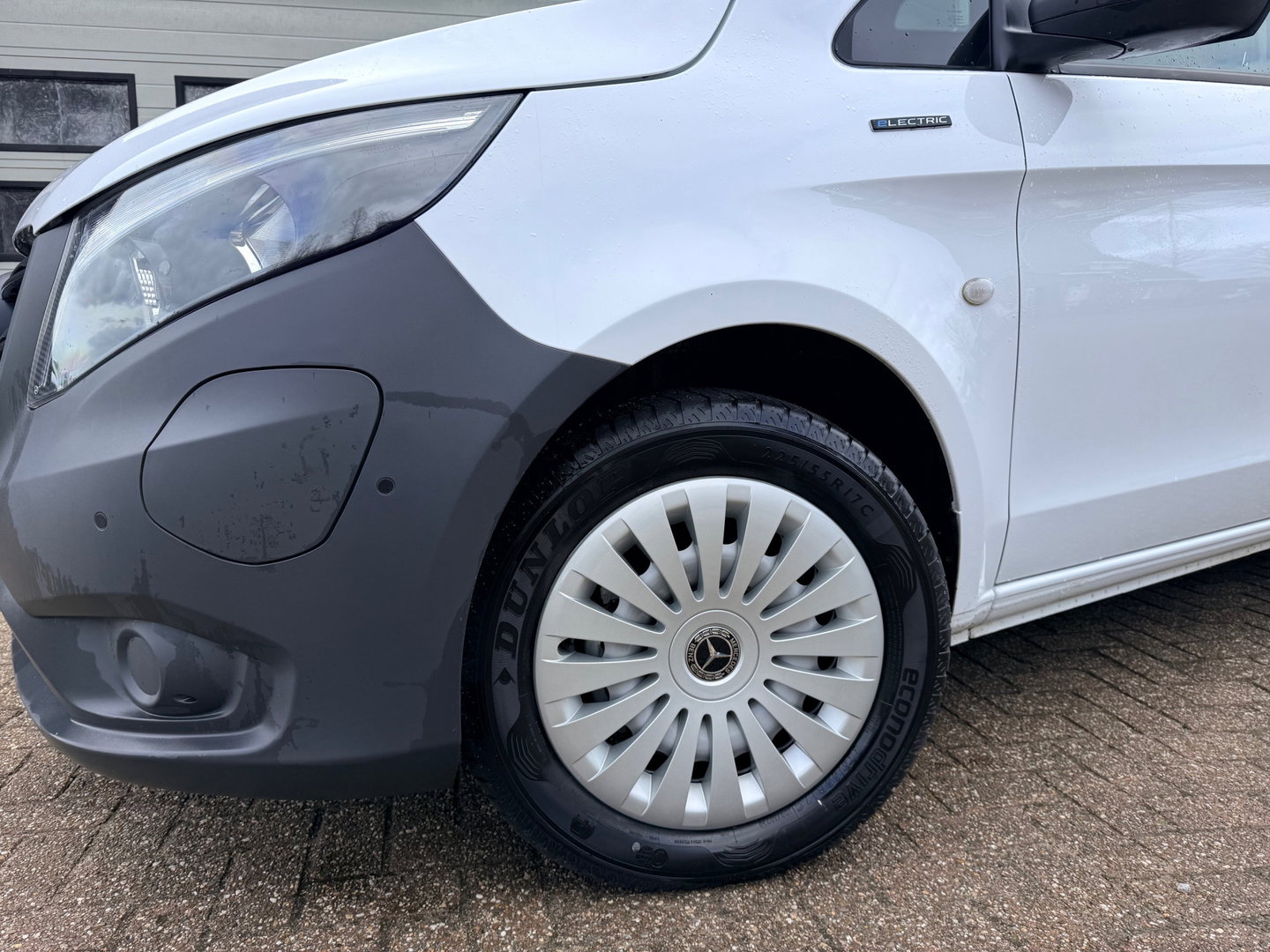 Mercedes-Benz eVito 112 66 kWh Snelladen SoH 97,6 % L2 Lang - Camera - 3 Zits - Betimmerd