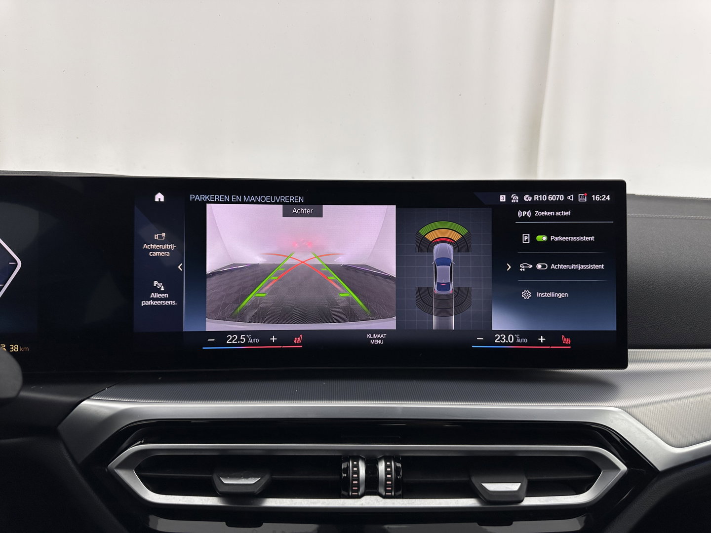 BMW i4 eDrive40 84 kWh [ 3-Fase ] (INCL.BTW) *LEATHER-MICROFIBRE | FULL-LED | ADAPTIVE-CRUISE | HEATED-SPORTSEATS | CAMERA | DAB | WIDESCREEN-DIGI-COCKPIT | NAVI-FULLMAP | ECC | PDC | 18''ALU*