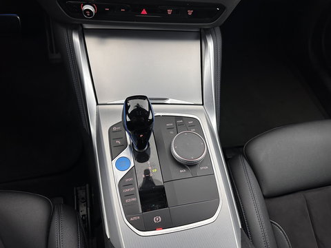 BMW i4 eDrive40 84 kWh [ 3-Fase ] (INCL.BTW) *LEATHER-MICROFIBRE | FULL-LED | ADAPTIVE-CRUISE | HEATED-SPORTSEATS | CAMERA | DAB | WIDESCREEN-DIGI-COCKPIT | NAVI-FULLMAP | ECC | PDC | 18''ALU*