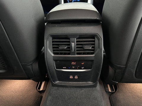 BMW i4 eDrive40 84 kWh [ 3-Fase ] (INCL.BTW) *LEATHER-MICROFIBRE | FULL-LED | ADAPTIVE-CRUISE | HEATED-SPORTSEATS | CAMERA | DAB | WIDESCREEN-DIGI-COCKPIT | NAVI-FULLMAP | ECC | PDC | 18''ALU*