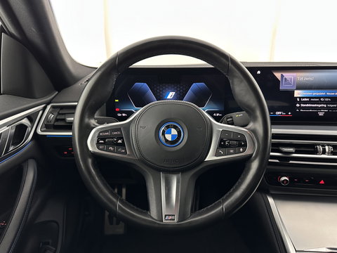 BMW i4 eDrive40 84 kWh [ 3-Fase ] (INCL.BTW) *LEATHER-MICROFIBRE | FULL-LED | ADAPTIVE-CRUISE | HEATED-SPORTSEATS | CAMERA | DAB | WIDESCREEN-DIGI-COCKPIT | NAVI-FULLMAP | ECC | PDC | 18''ALU*