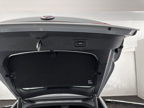 BMW i4 eDrive40 84 kWh [ 3-Fase ] (INCL.BTW) *LEATHER-MICROFIBRE | FULL-LED | ADAPTIVE-CRUISE | HEATED-SPORTSEATS | CAMERA | DAB | WIDESCREEN-DIGI-COCKPIT | NAVI-FULLMAP | ECC | PDC | 18''ALU*