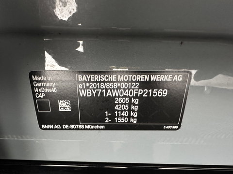 BMW i4 eDrive40 84 kWh [ 3-Fase ] (INCL.BTW) *LEATHER-MICROFIBRE | FULL-LED | ADAPTIVE-CRUISE | HEATED-SPORTSEATS | CAMERA | DAB | WIDESCREEN-DIGI-COCKPIT | NAVI-FULLMAP | ECC | PDC | 18''ALU*