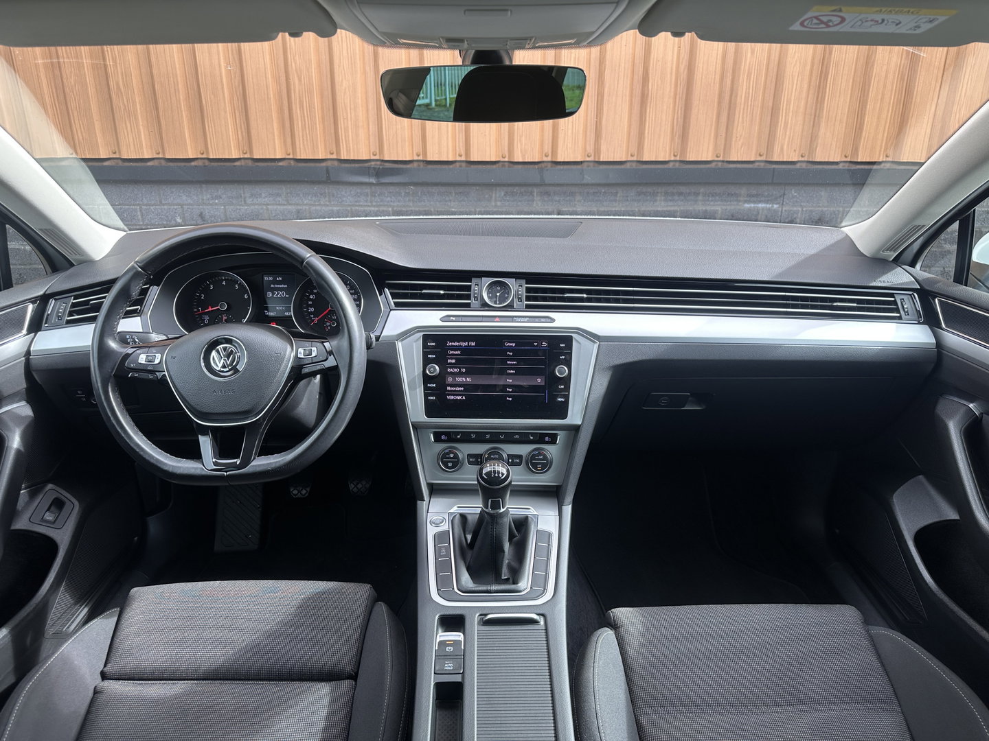 Volkswagen Passat Variant 1.4 TSI ACT Highline | Adaptieve Cruise Control | Parkeersensoren | Stoelverwarming | Verwarmbare Spiegels | Bluetooth | Front Assist |