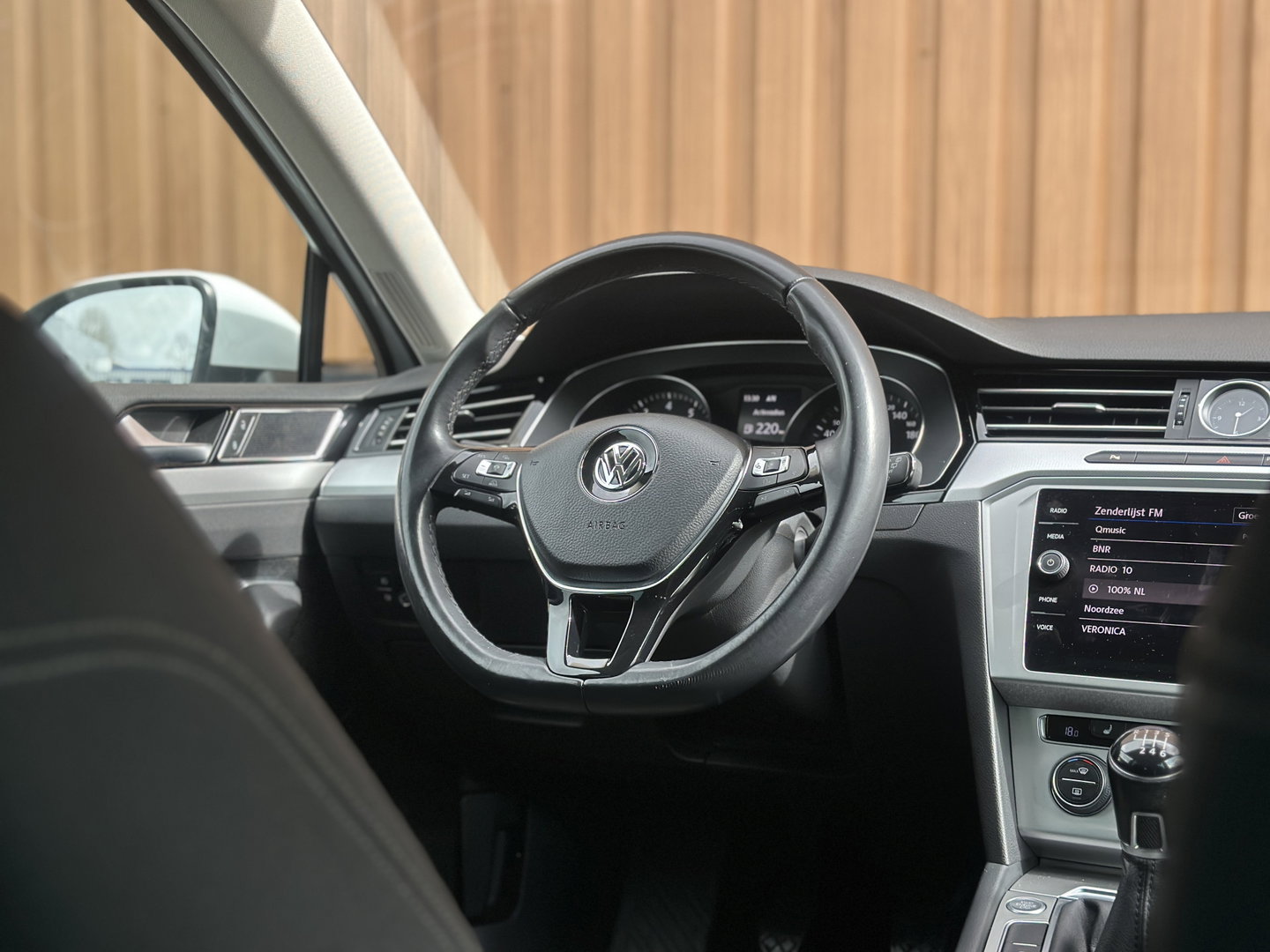 Volkswagen Passat Variant 1.4 TSI ACT Highline | Adaptieve Cruise Control | Parkeersensoren | Stoelverwarming | Verwarmbare Spiegels | Bluetooth | Front Assist |