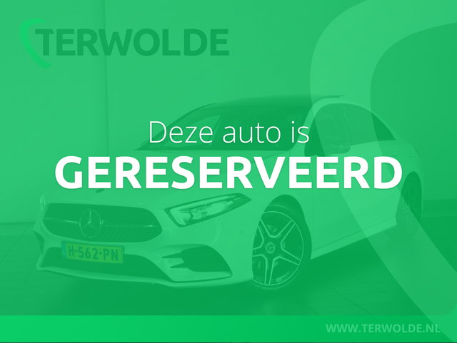 Mercedes-Benz A-Klasse - 200 Business Solution AMG | Panoramadak | Night Pakket | Trekhaak |