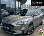 Ford Focus - Wagon 1.0 EcoBoost Titanium Business 125PK | BOMVOL | ZEER NETTE STAAT | Elektrisch Glazen Panorama-dak | Achteruitrijcamera | Led Koplampen | Carplay | Keyless Entry | Parkeersensoren Voor en Achter | B&O Audio | Head Up | Stoel Stuur Voorruitverwarming 