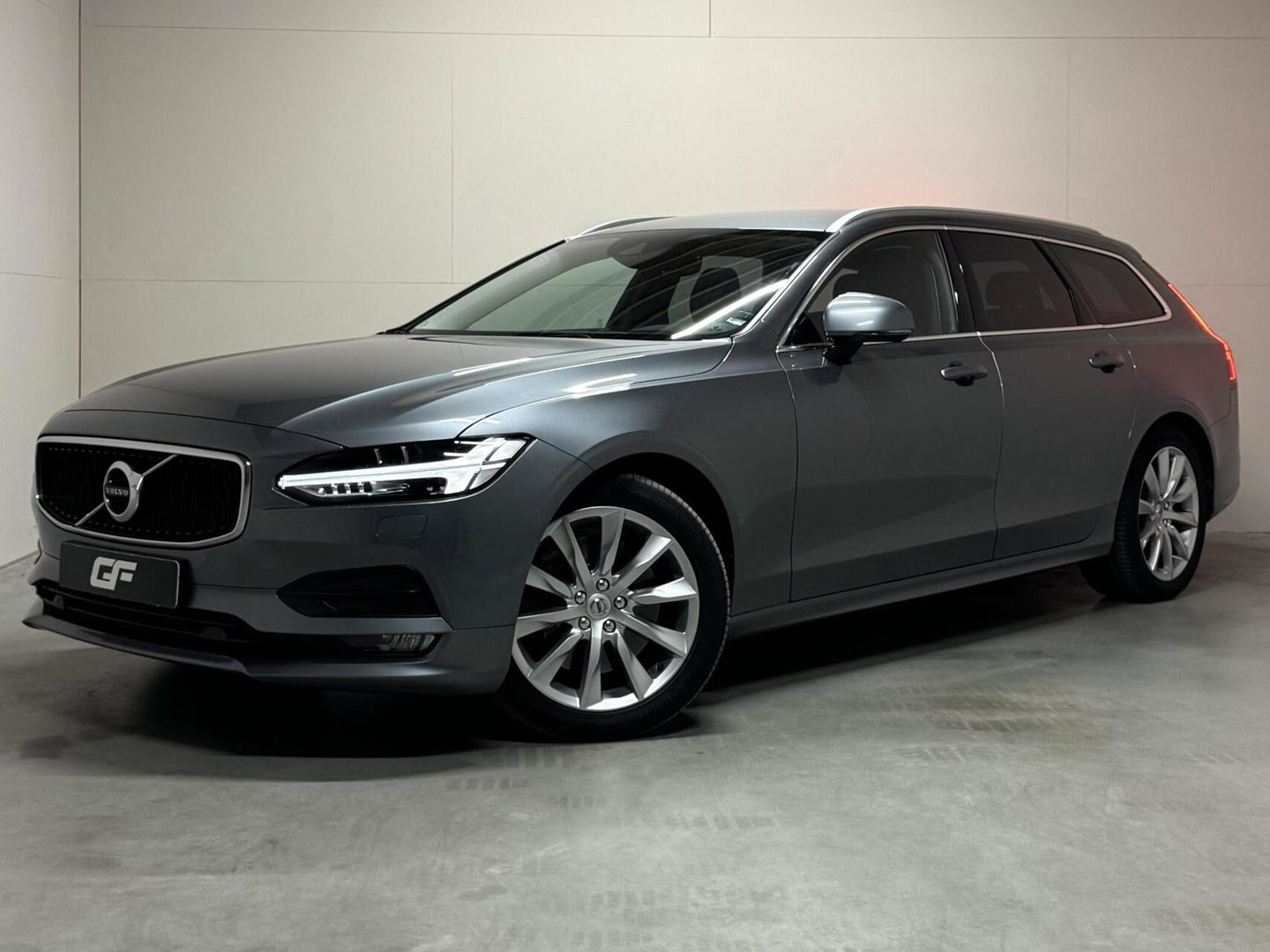 Volvo V90 2.0 T4 Momentum Leer Carplay Autopilot Trekh. NAP