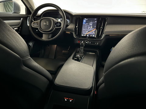 Volvo V90 2.0 T4 Momentum Leer Carplay Autopilot Trekh. NAP