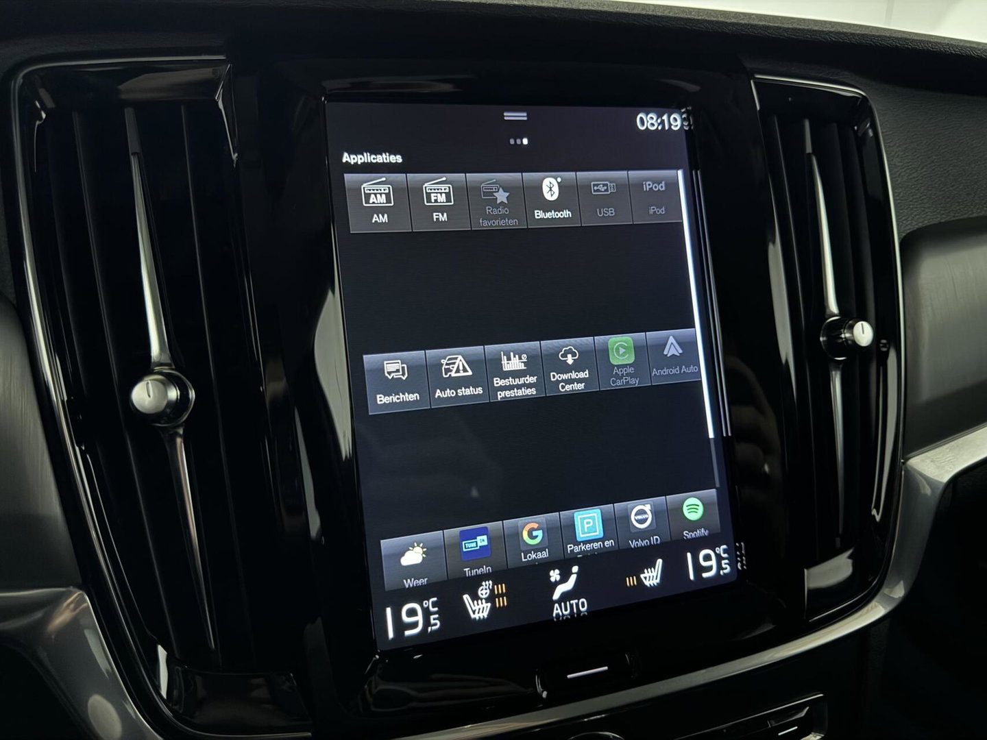 Volvo V90 2.0 T4 Momentum Leer Carplay Autopilot Trekh. NAP