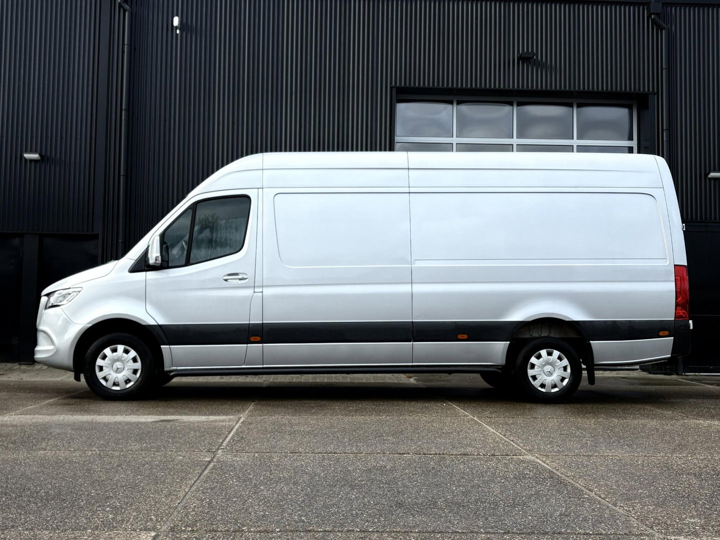 Mercedes-Benz Sprinter 319 3.0 V6 L4H2 | MARGE | VEEL LAADRUIMTE | CAMERA | LEDER | STUURWIELBEDIENING