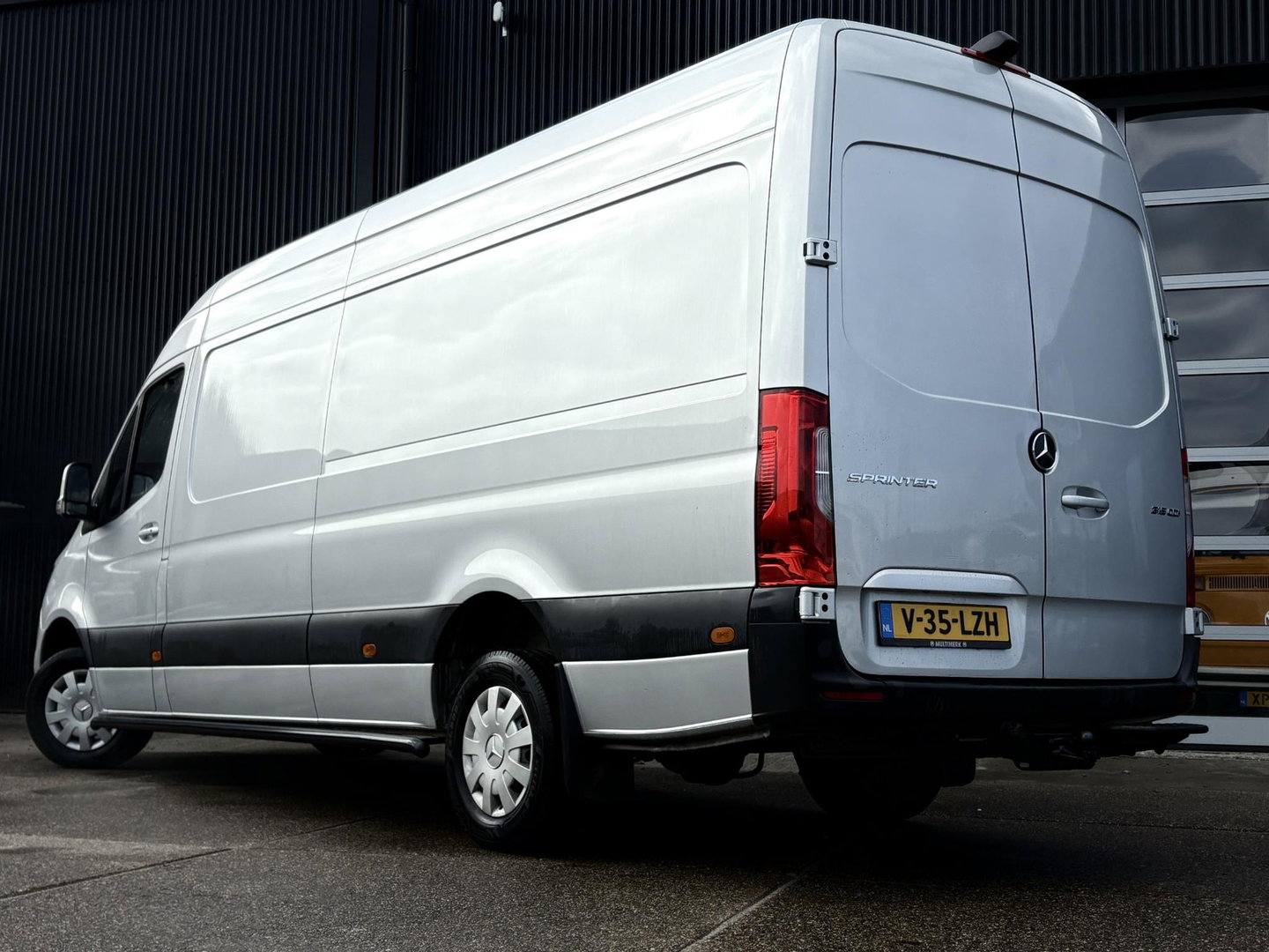 Mercedes-Benz Sprinter 319 3.0 V6 L4H2 | MARGE | VEEL LAADRUIMTE | CAMERA | LEDER | STUURWIELBEDIENING
