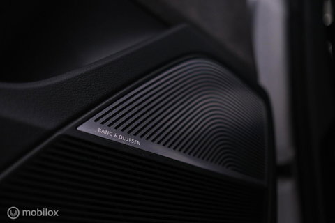 Audi Q8 50 TDI quattro Pro Line S | B&O Advanced | VOL opties | HUD | RS seats | Massage | Stoelkoeling | Trekhaak | NAP NL auto |