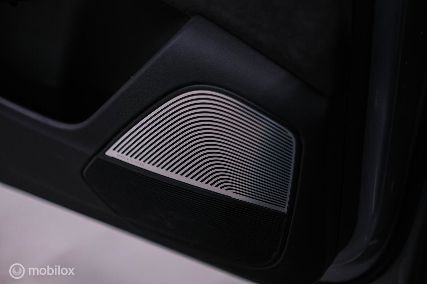 Audi Q8 50 TDI quattro Pro Line S | B&O Advanced | VOL opties | HUD | RS seats | Massage | Stoelkoeling | Trekhaak | NAP NL auto |