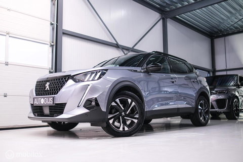 Peugeot 2008 1.2 PureTech GT | Panorama | Trekhaak | Camera | LED | Dealer OH | Nieuwe distributie | rijklaar |