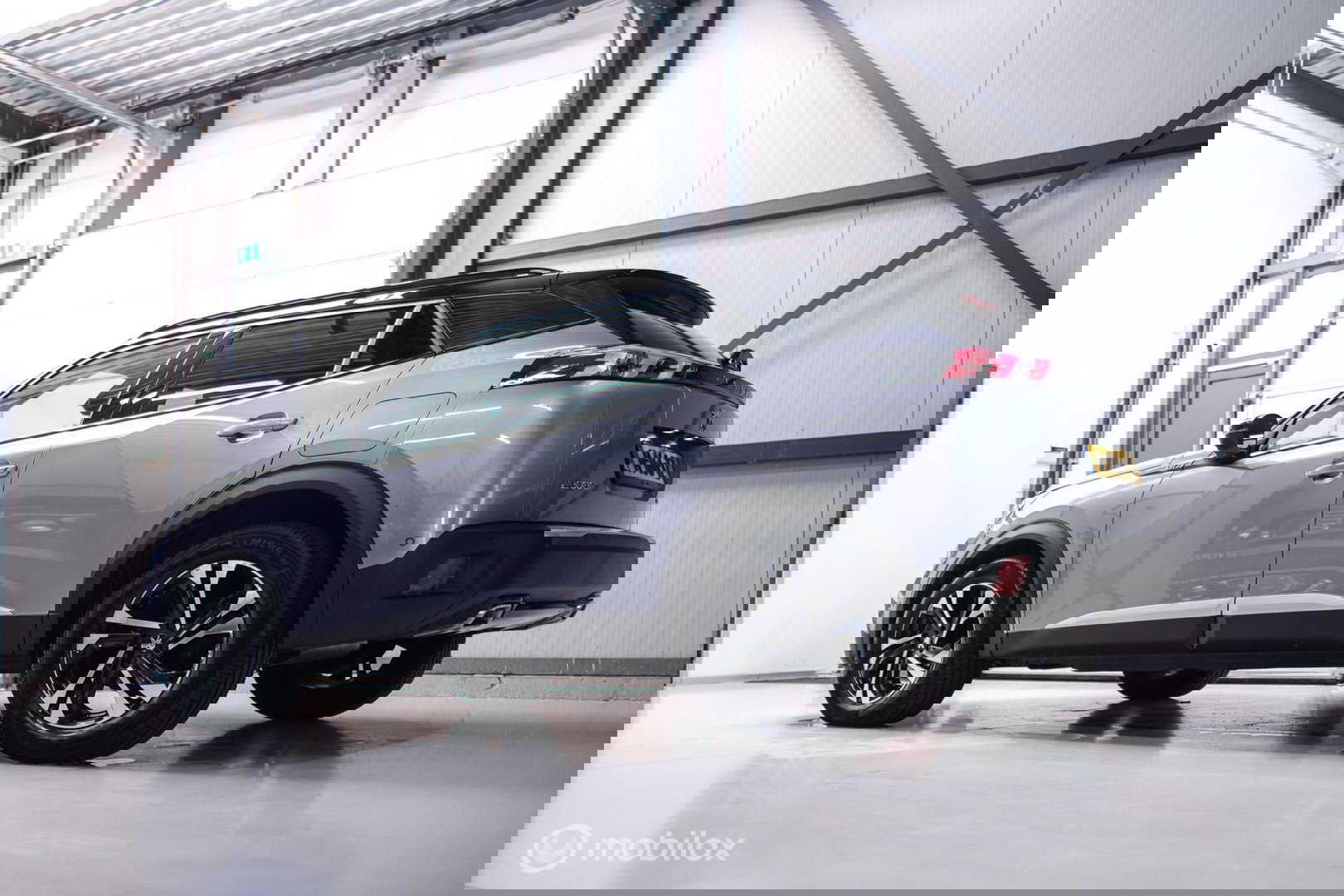 Peugeot 2008 1.2 PureTech GT | Panorama | Trekhaak | Camera | LED | Dealer OH | Nieuwe distributie | rijklaar |