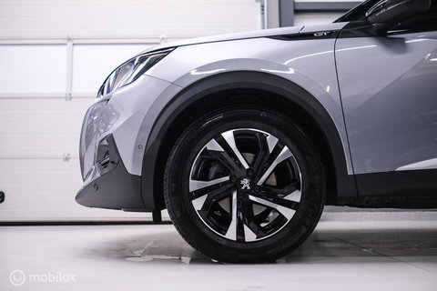 Peugeot 2008 1.2 PureTech GT | Panorama | Trekhaak | Camera | LED | Dealer OH | Nieuwe distributie | rijklaar |