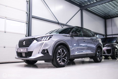 Peugeot 2008 1.2 PureTech GT | Panorama | Trekhaak | Camera | LED | Dealer OH | Nieuwe distributie | rijklaar |