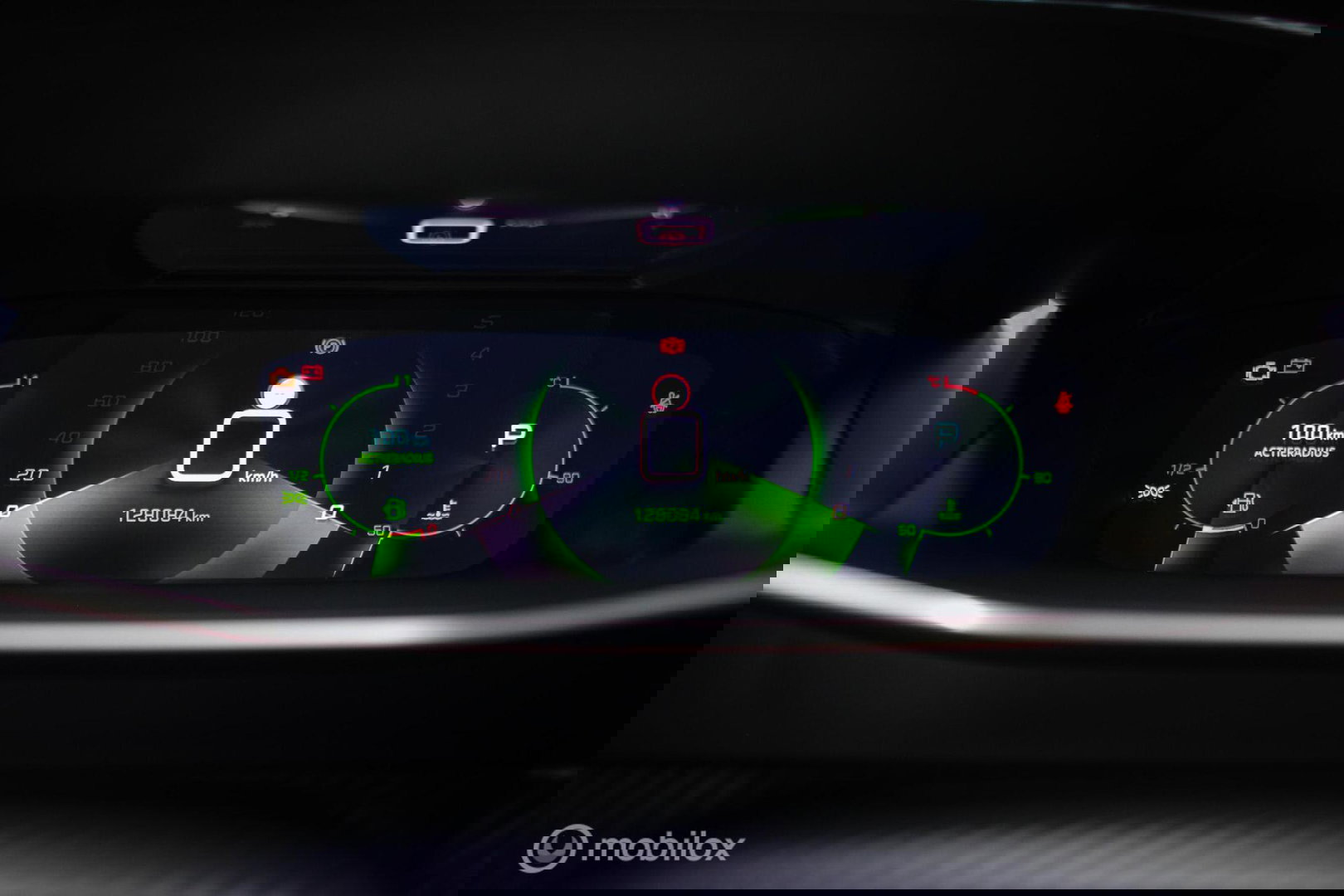 Peugeot 2008 1.2 PureTech GT | Panorama | Trekhaak | Camera | LED | Dealer OH | Nieuwe distributie | rijklaar |