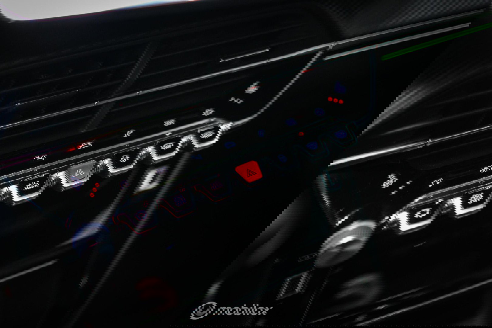 Peugeot 2008 1.2 PureTech GT | Panorama | Trekhaak | Camera | LED | Dealer OH | Nieuwe distributie | rijklaar |