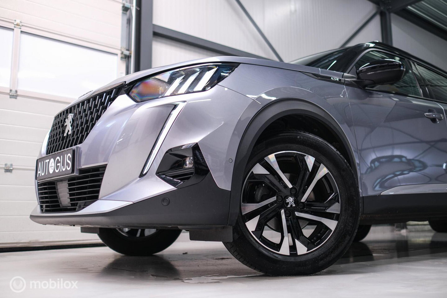 Peugeot 2008 1.2 PureTech GT | Panorama | Trekhaak | Camera | LED | Dealer OH | Nieuwe distributie | rijklaar |