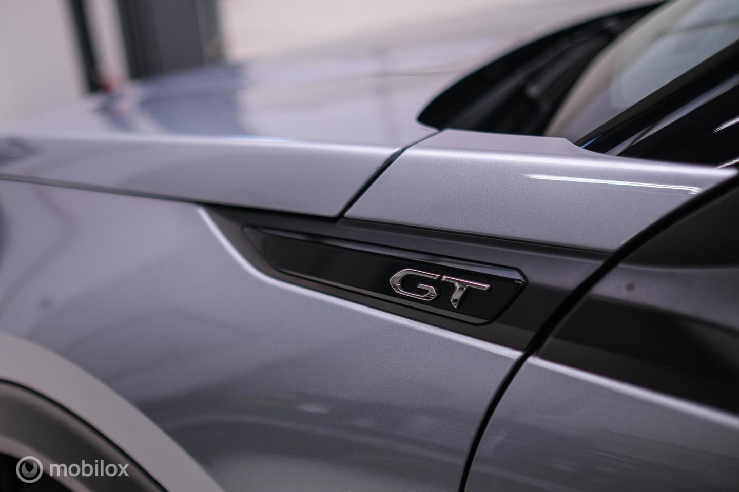 Peugeot 2008 1.2 PureTech GT | Panorama | Trekhaak | Camera | LED | Dealer OH | Nieuwe distributie | rijklaar |