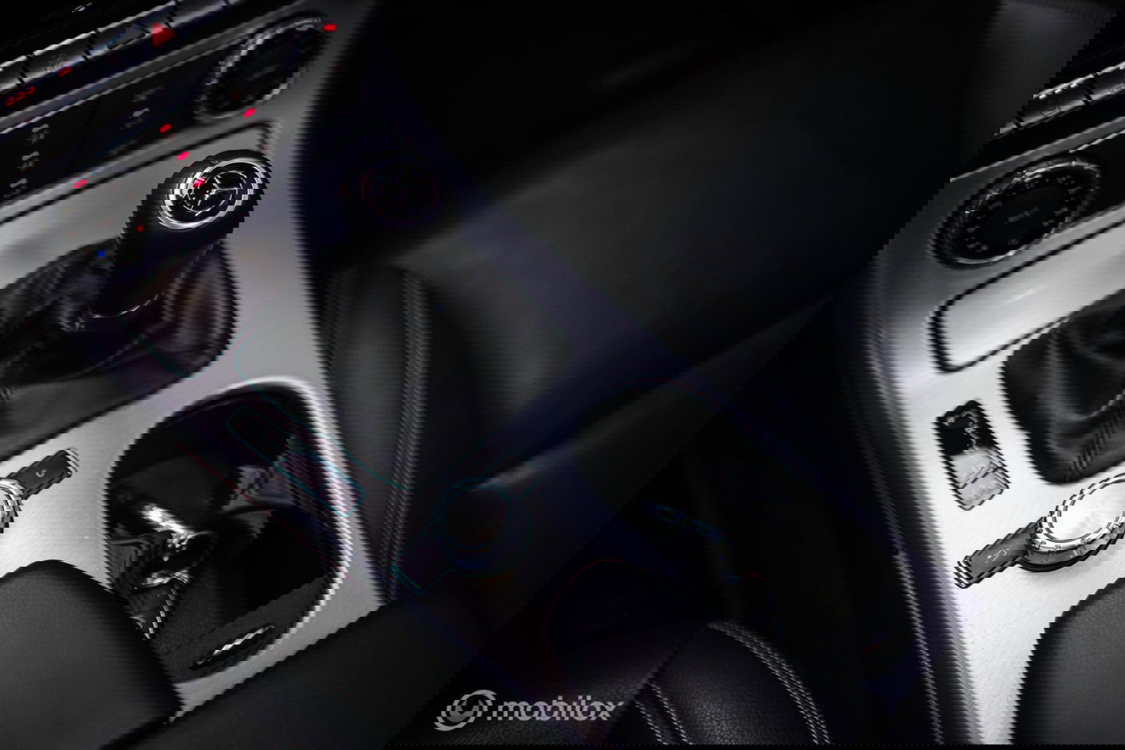 Mercedes-Benz SLK 350 V6 306 pk | Airscarf | Harman Kardon | Memory | LED | Navigatie | Keyless | Cruise | Zeer mooi | Lage km stand |