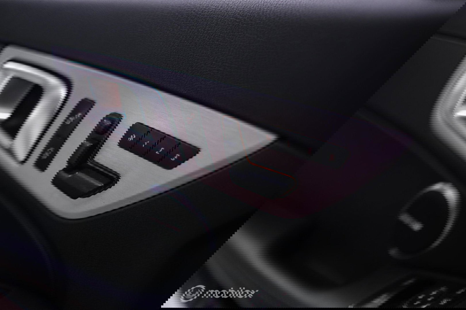 Mercedes-Benz SLK 350 V6 306 pk | Airscarf | Harman Kardon | Memory | LED | Navigatie | Keyless | Cruise | Zeer mooi | Lage km stand |