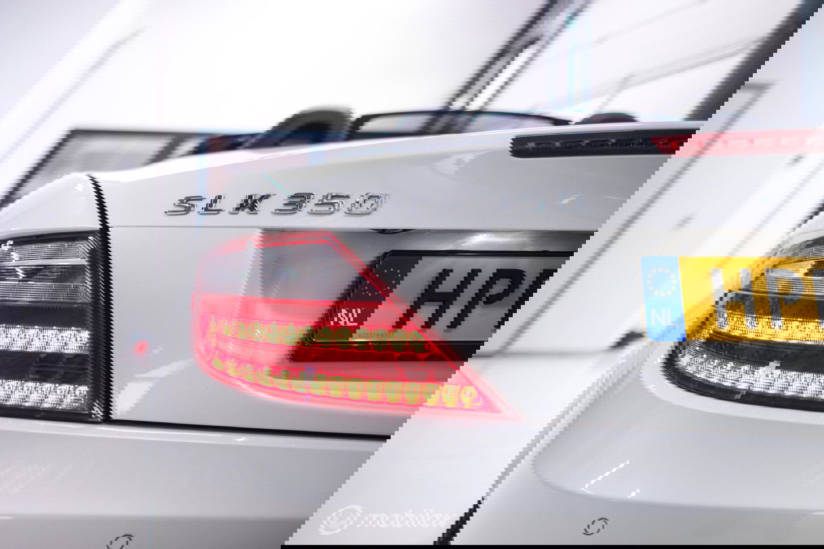 Mercedes-Benz SLK 350 V6 306 pk | Airscarf | Harman Kardon | Memory | LED | Navigatie | Keyless | Cruise | Zeer mooi | Lage km stand |