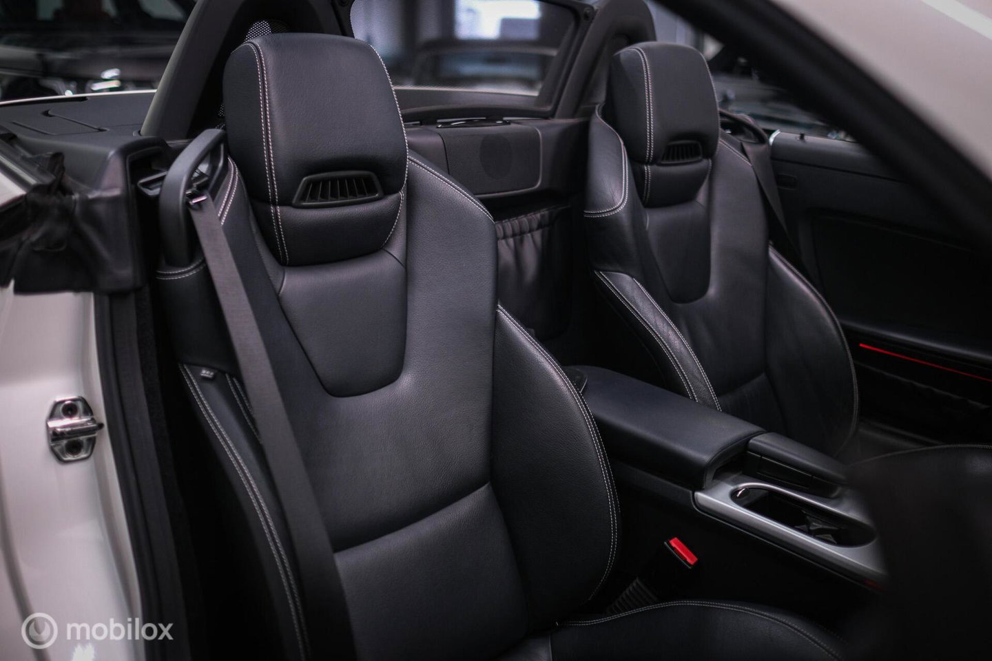 Mercedes-Benz SLK 350 V6 306 pk | Airscarf | Harman Kardon | Memory | LED | Navigatie | Keyless | Cruise | Zeer mooi | Lage km stand |