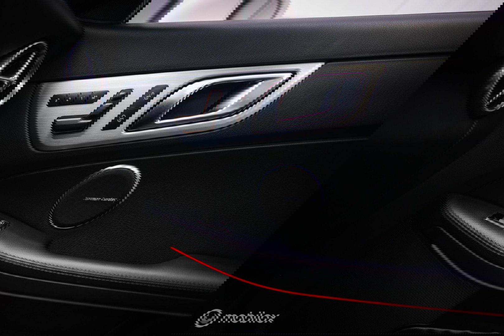 Mercedes-Benz SLK 350 V6 306 pk | Airscarf | Harman Kardon | Memory | LED | Navigatie | Keyless | Cruise | Zeer mooi | Lage km stand |