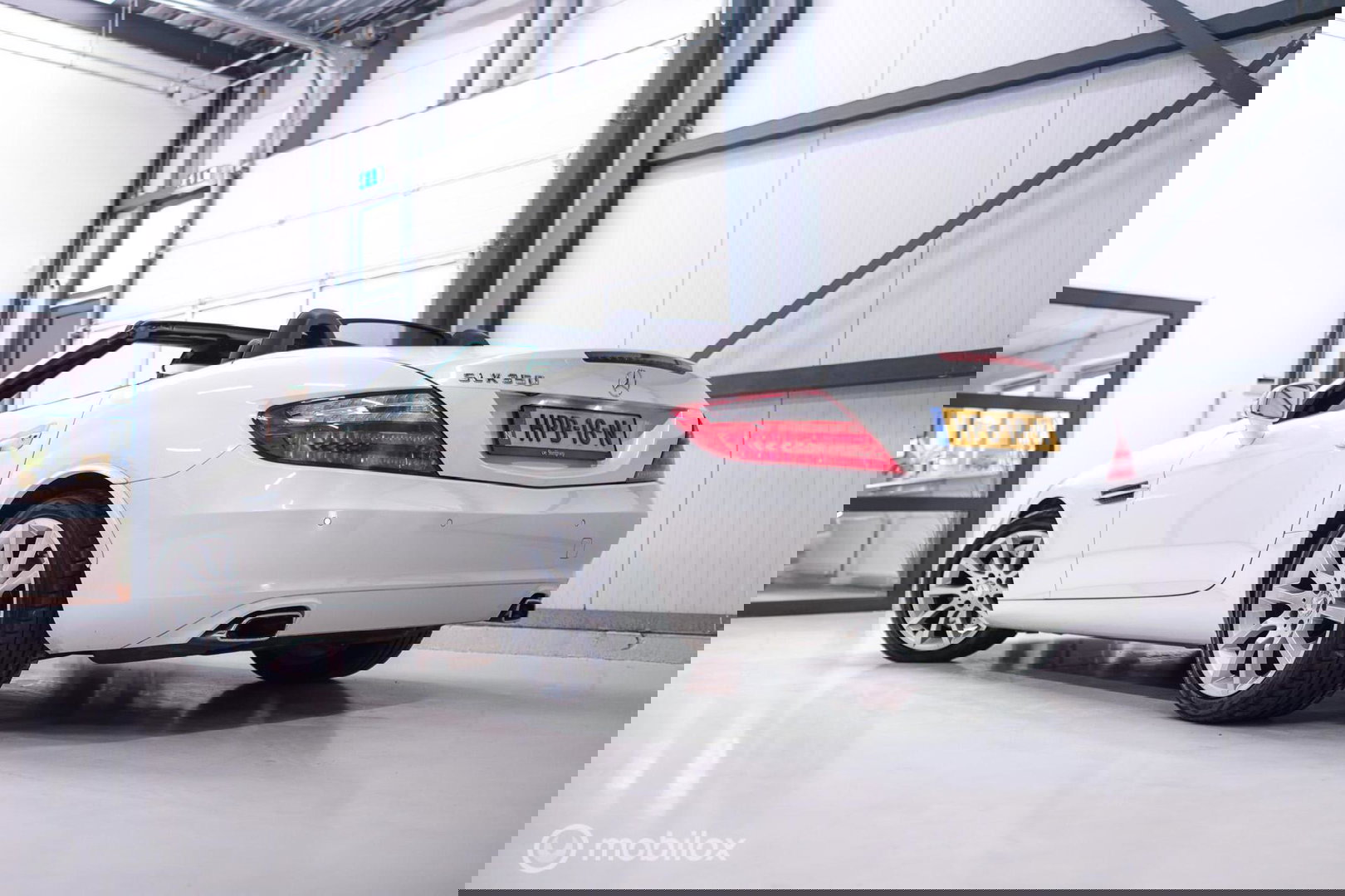 Mercedes-Benz SLK 350 V6 306 pk | Airscarf | Harman Kardon | Memory | LED | Navigatie | Keyless | Cruise | Zeer mooi | Lage km stand |