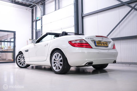 Mercedes-Benz SLK 350 V6 306 pk | Airscarf | Harman Kardon | Memory | LED | Navigatie | Keyless | Cruise | Zeer mooi | Lage km stand |