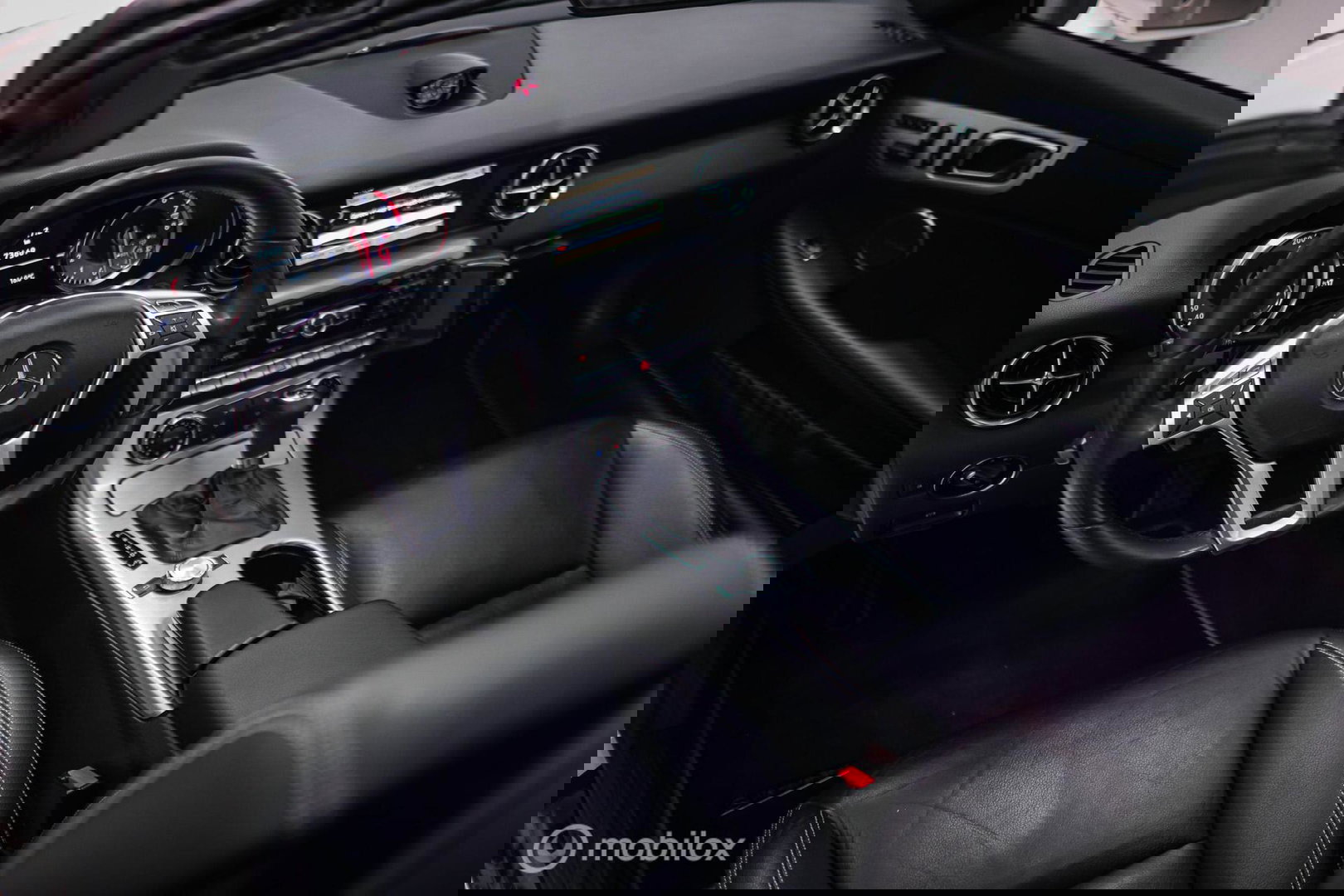 Mercedes-Benz SLK 350 V6 306 pk | Airscarf | Harman Kardon | Memory | LED | Navigatie | Keyless | Cruise | Zeer mooi | Lage km stand |