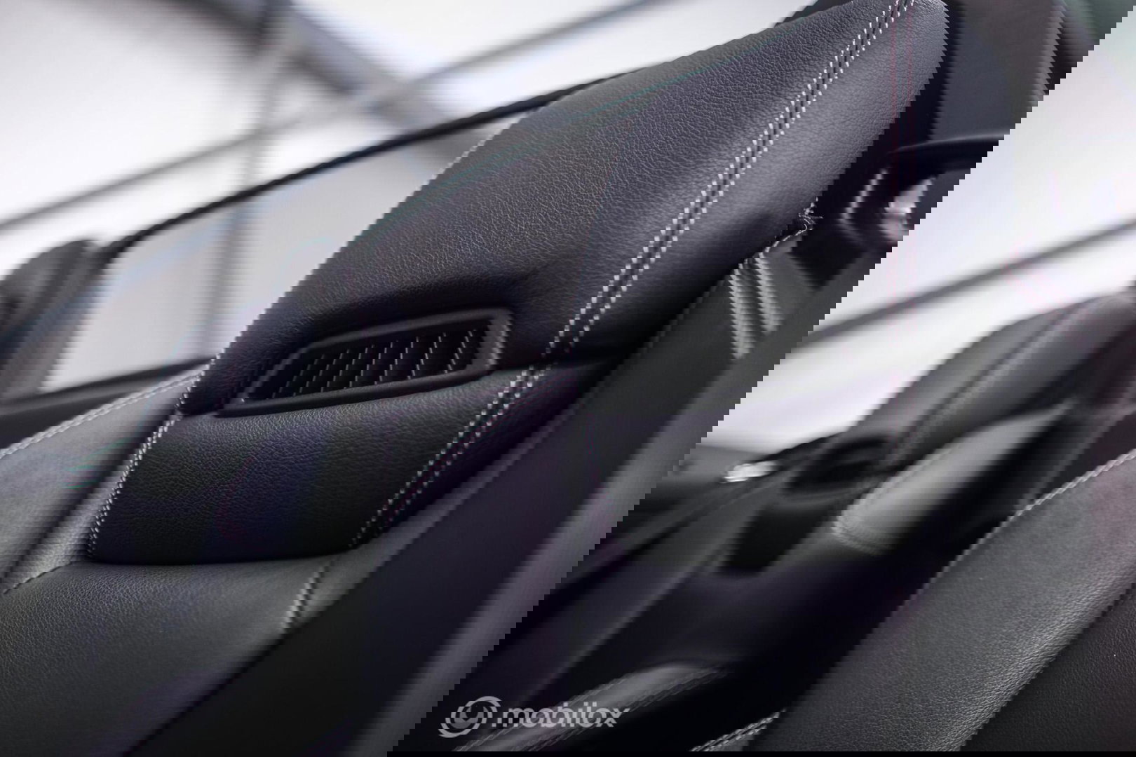 Mercedes-Benz SLK 350 V6 306 pk | Airscarf | Harman Kardon | Memory | LED | Navigatie | Keyless | Cruise | Zeer mooi | Lage km stand |