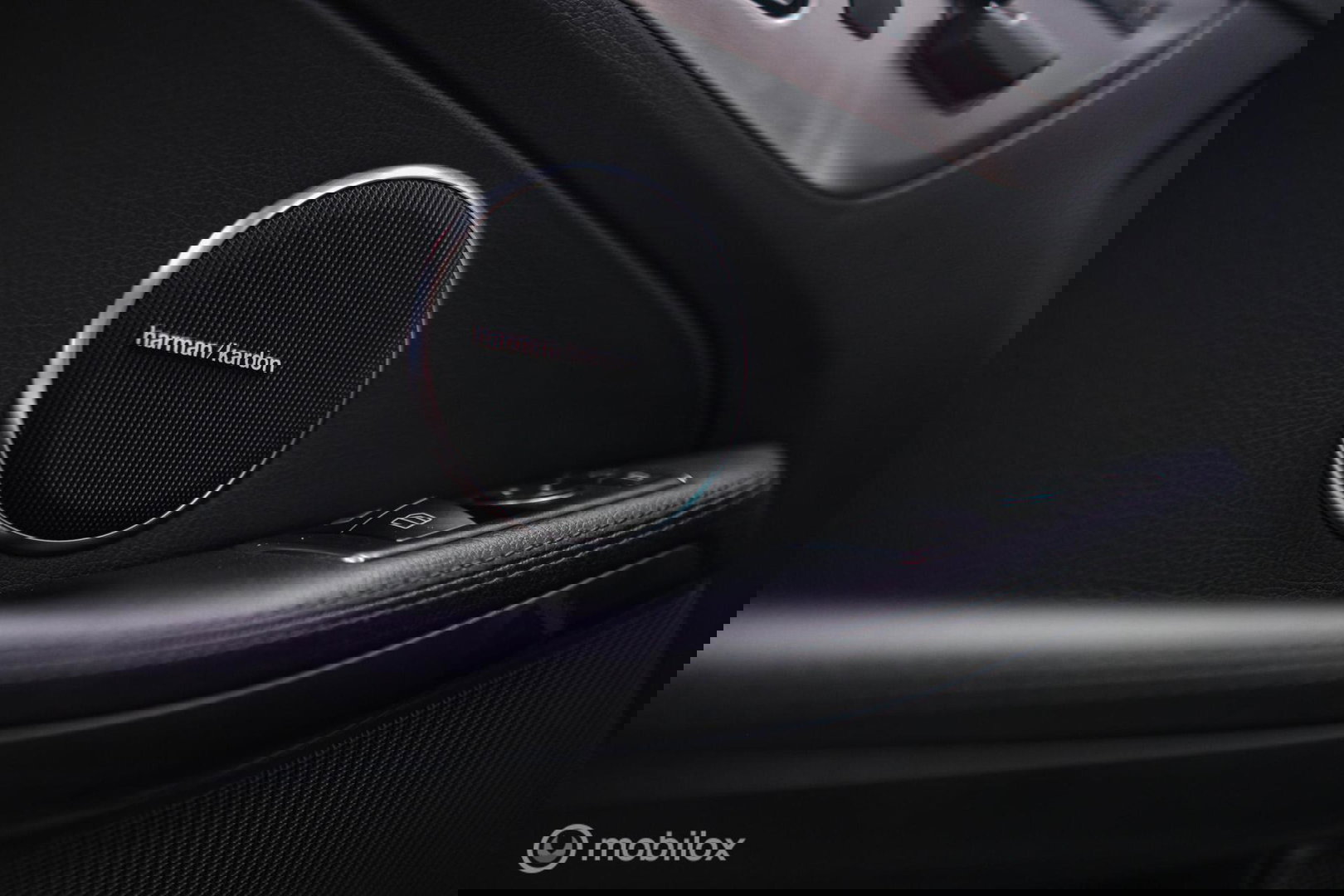 Mercedes-Benz SLK 350 V6 306 pk | Airscarf | Harman Kardon | Memory | LED | Navigatie | Keyless | Cruise | Zeer mooi | Lage km stand |