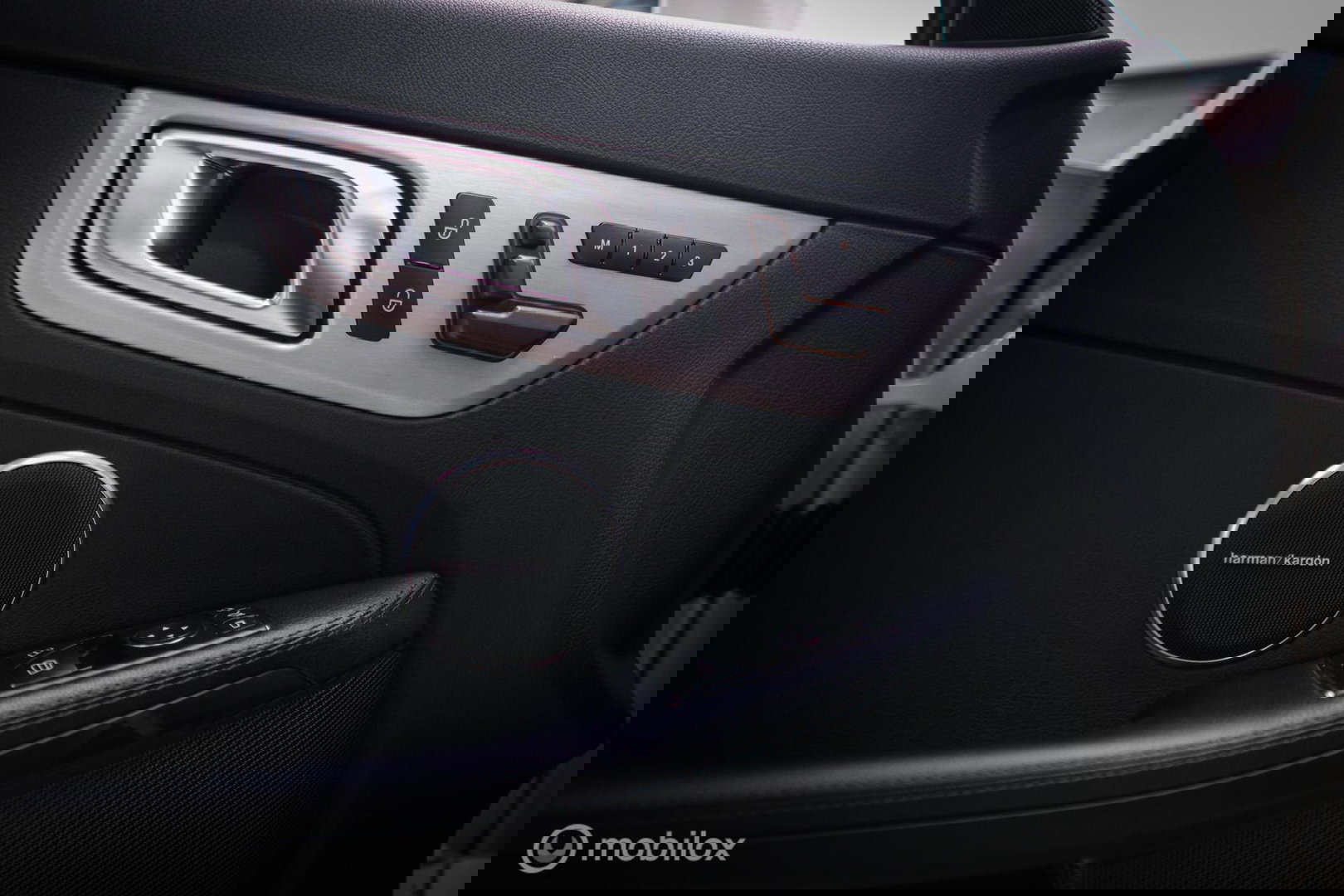 Mercedes-Benz SLK 350 V6 306 pk | Airscarf | Harman Kardon | Memory | LED | Navigatie | Keyless | Cruise | Zeer mooi | Lage km stand |